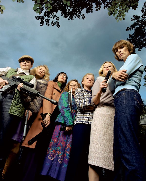 郊外枪战(Suburban Shootout) - 电视剧图片 | 电